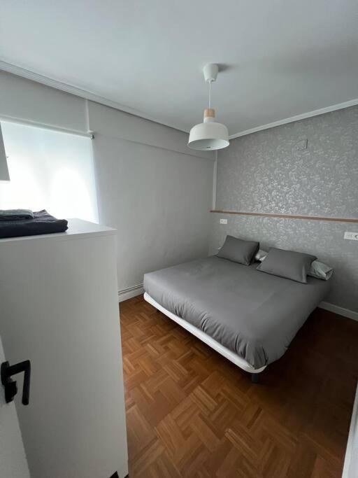 Appartement Piso Acogedor Cerca Del Centro. à Burgo Extérieur photo