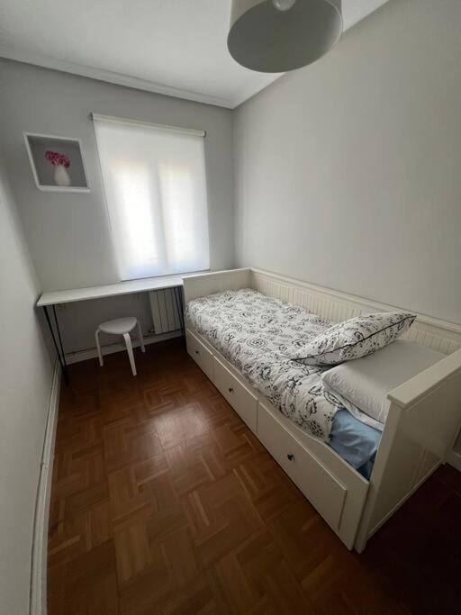 Appartement Piso Acogedor Cerca Del Centro. à Burgo Extérieur photo